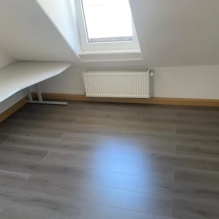 Workation Comfort , Biebrich Centre, Grosse Kueche , Waschmaschine, Viel Platz , Direkte Autobahnanbindung Daire Wiesbaden