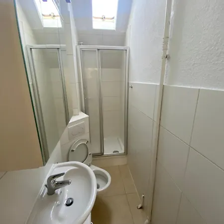 Apartment Workation Comfort , Biebrich Centre, Grosse Kueche , Waschmaschine, Viel Platz , Direkte Autobahnanbindung